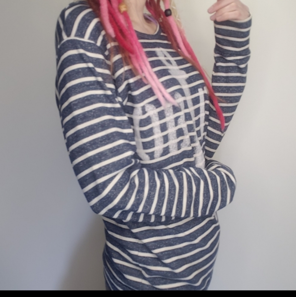 Obey Top Womens Long Sleeve Shirt Striped Blue Anchor Medium Spray Paint NEW - Picture 5 of 10